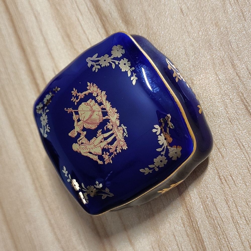 Vintage Limoges France Cobalt Blue & Gold Courting Couple Trinket Box